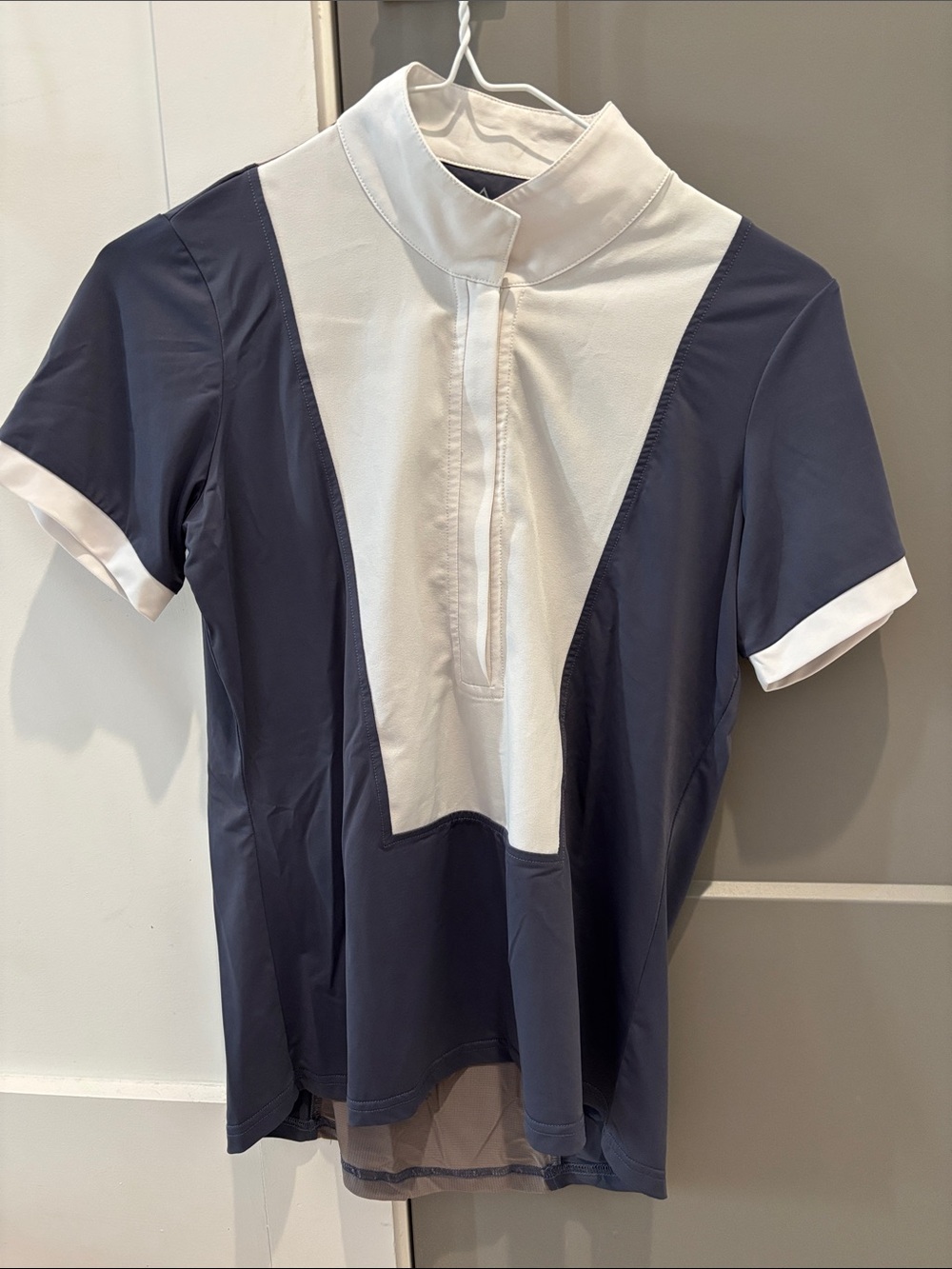 70 degrees- Navy and White Short Sleeve Show Shirt